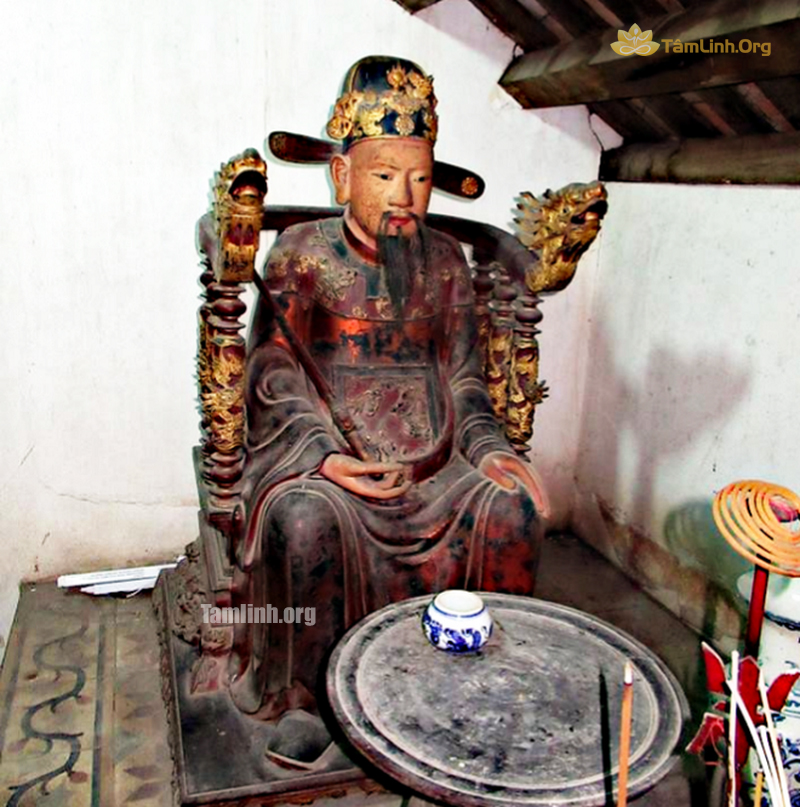 van duc ong tran trieu